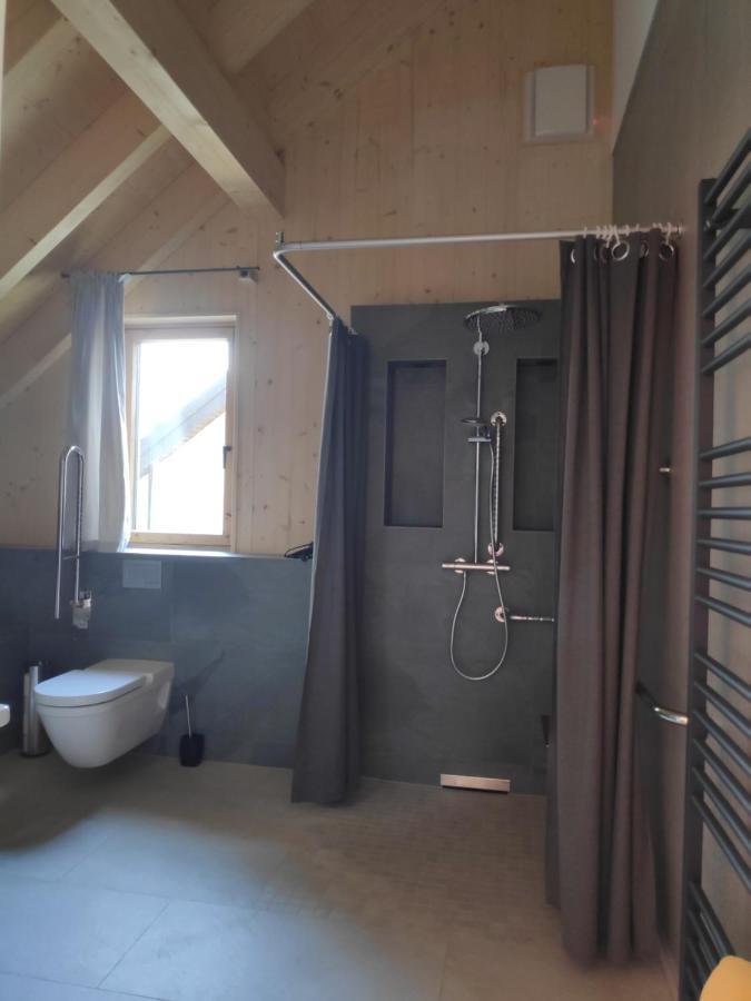 Ferienwohnungen Und Zimmer In Reutlingen-Goenningen Buitenkant foto