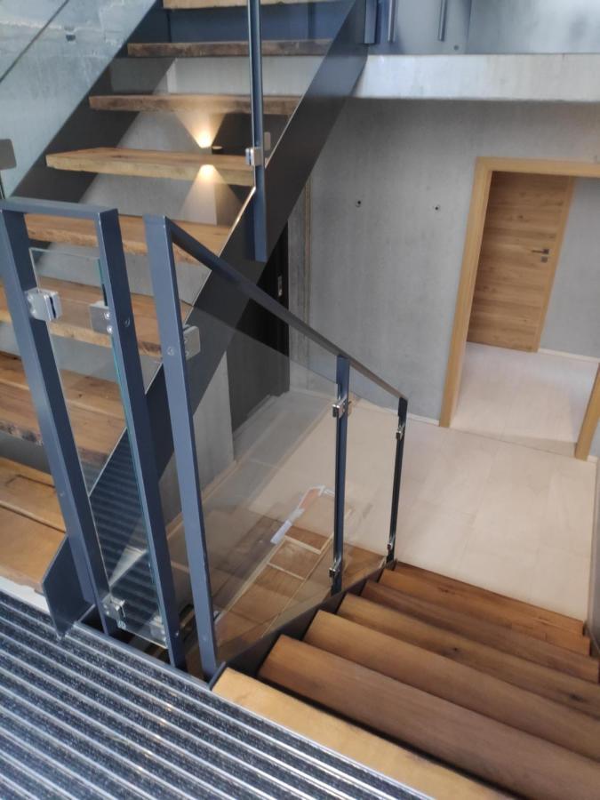 Ferienwohnungen Und Zimmer In Reutlingen-Goenningen Buitenkant foto