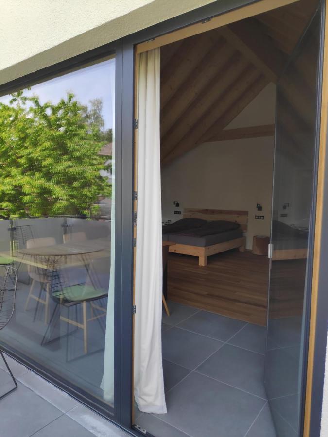 Ferienwohnungen Und Zimmer In Reutlingen-Goenningen Buitenkant foto