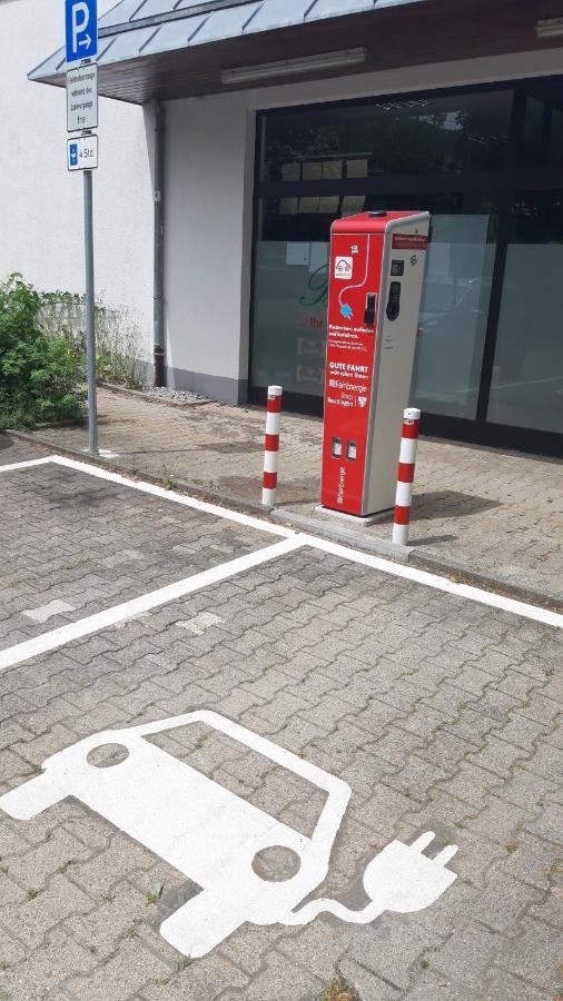 Ferienwohnungen Und Zimmer In Reutlingen-Goenningen Buitenkant foto